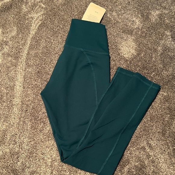 Fabletics 7/8 High waisted power hold leggings - Picture 5 of 5